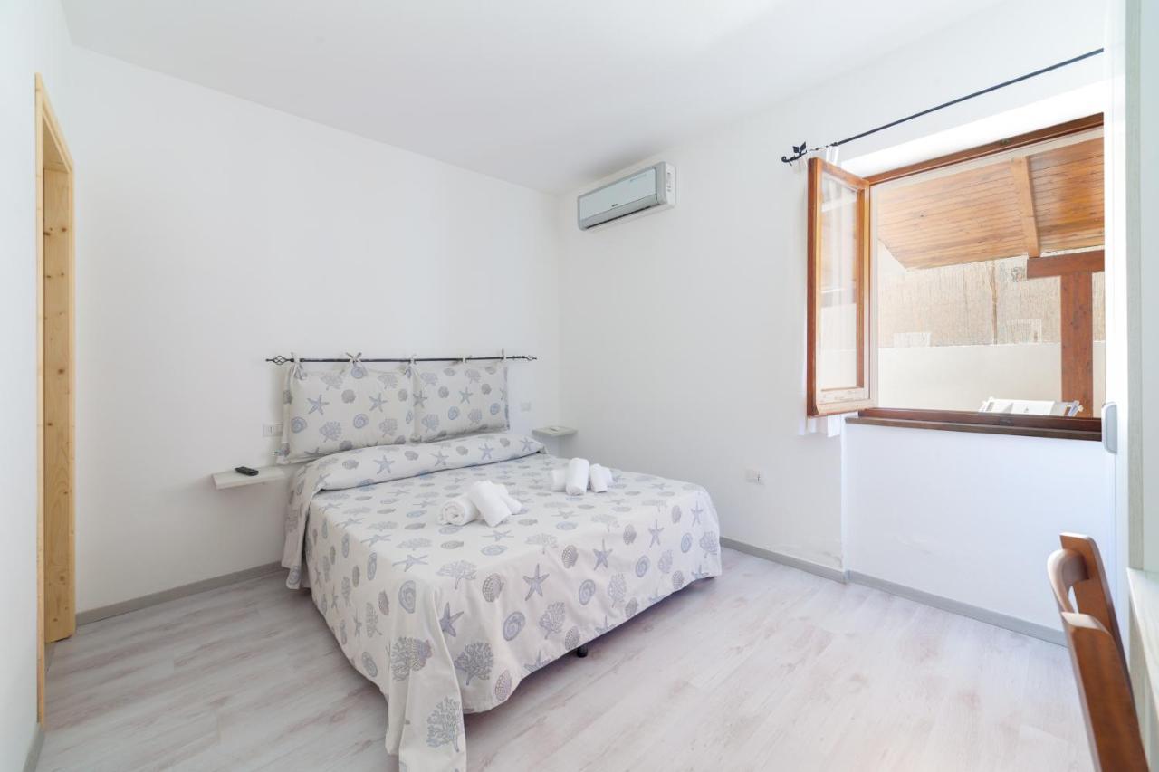 Brezza B&B Golfo Aranci Exterior foto